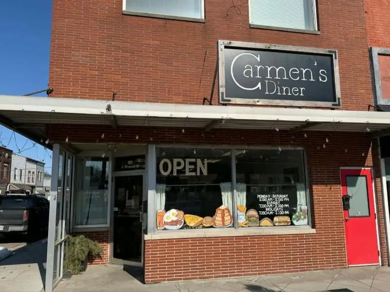 Exterior of Carmen's Diner restaurant in Bremen, IN